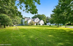 5 Mitchell Lane, Jackson, NJ 08527