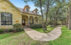 109 Elm Wood Dr, Elgin, TX 78621