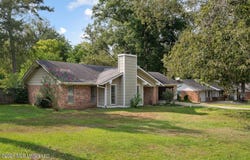 147 Oak Park Drive, Forest, MS 39074