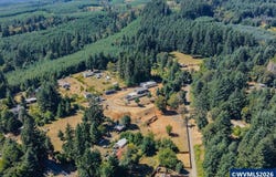 660 Harrington Rd, Falls City, OR 97344