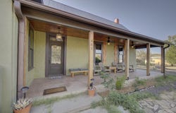405 W Avenue E, Alpine, TX 79830