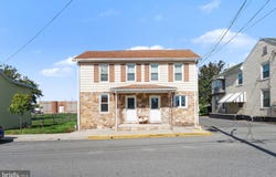 128 E MADISON Street E, GREENCASTLE, PA 17225