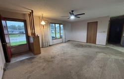 915 E Phoenix Ave, Grand Island, NE 68801
