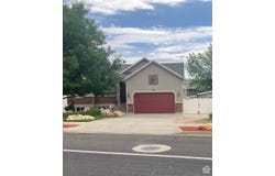 3784 S PARKER Dr, Riverdale, UT 84405