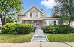 823-821 W 3rd Street, Mishawaka, IN 46544