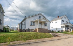 222 Spruce St, Mount Pleasant, PA 15666
