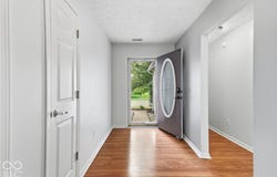 6276 Briargate Drive, Zionsville, IN 46077