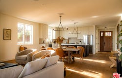 924 E Poppyfields Dr, Altadena, CA 91001