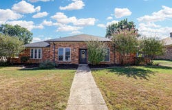 1910 Middle Glen Drive, Carrollton, TX 75007