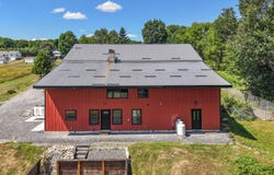 4 Lunar Bee Way, Fairfield, ME 04937