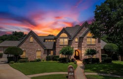 100 Bentwood Court, Denton, TX 76210
