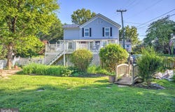 303 E COLONIAL Highway, HAMILTON, VA 20158