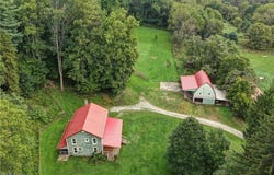 1279 Fox Avenue SE, Paris, OH 44669