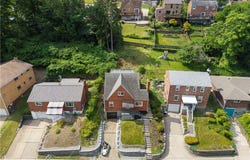 349 Maytide Street, Carrick, PA 15227