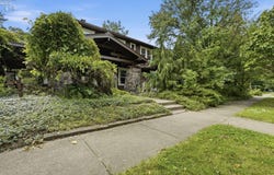 13067 Cedar Road, OH 44118