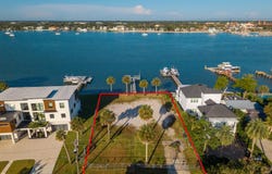 27 DOLPHIN Drive, St. Augustine, FL 32080