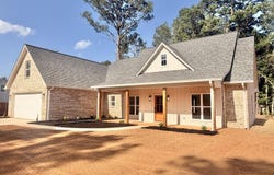 204 Meadowview Lane, Columbus, MS 39702