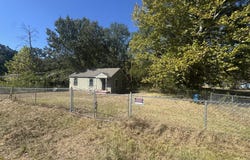 2885 Arbor Hills Drive, Jackson, MS 39212