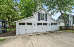 58 E Washington Street, Chagrin Falls, OH 44022