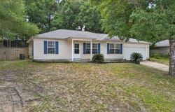 326 Lakeview Drive, Crestview, FL 32536