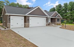 3520 Fox Chase Drive, Bristol, IN 46507