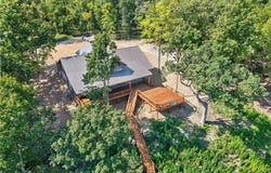 1050 Emerald Hills Drive, Edwards, MO 65326