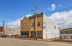 718 Mckean Ave, Donora, PA 15033
