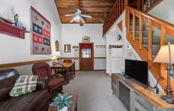 42125 Cedar Crest Place, Perry, MO 63462