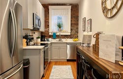 210 E State Street, Savannah, GA 31401