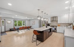 19474 Benbow Road, Strongsville, OH 44136