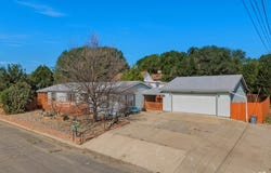 1344 S 3RD St, Raton, NM 87740