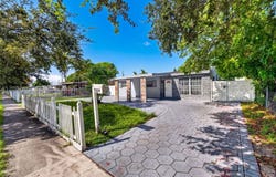 730 N 64th Ave, Hollywood, FL 33024