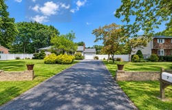 79 Fulton Boulevard, Commack, NY 11725