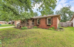 1375 E Dunkirk Street, Springfield, MO 65804