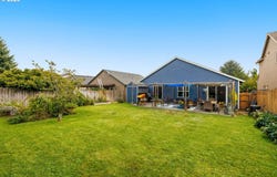 1742 22ND St, HoodRiver, OR 97031