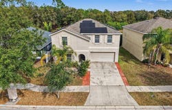 10657 STANDING STONE DR, WIMAUMA, FL 33598