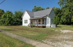 409 S Main Avenue, Lincoln, AR 72744