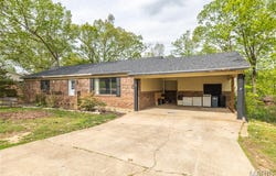 2010 Schweitzer Drive, Poplar Bluff, MO 63901