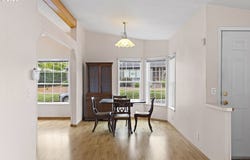 33720 SE Springlake Dr, Scappoose, OR 97056