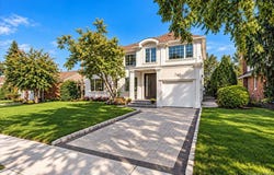 740 Willow Road, Franklin Square, NY 11010