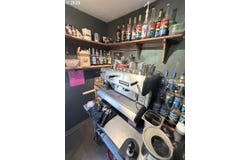 319 S 10TH St, Independence, OR 97351