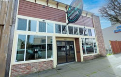 2051 SHERMAN Ave, NorthBend, OR 97459