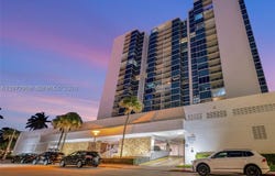 2655 Collins Ave, Miami Beach, FL 33140
