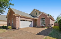 1091 Warwick Place, Southaven, MS 38671