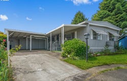 612 N CASCADE Dr, Woodburn, OR 97071