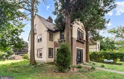 17 WINDSOR CIRCLE, SPRINGFIELD, PA 19064