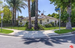 6957 Burnet Ave, Van Nuys, CA 91405