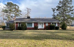 1129 Riverdale Rd., Grenada, MS 38901