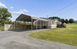 1582 Corby Bridge Road, Chuckey, TN 37641