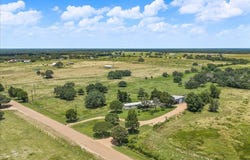 7300 Goehring Road, Ledbetter, TX 78946